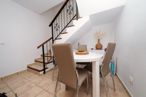 Villa till salu i Playa Flamenca II, Alicante, Spanien 97 kvm. Nr. 166181 - foto 7