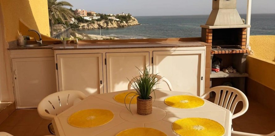 Māja El Campello, Alicante, Spānijā 4 istabas, 110 m2 Nr. 166184