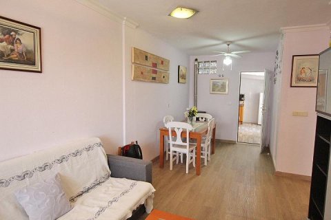 Продажа бунгало в Гуардамар-дель-Сегура, Аликанте, Испания 2 спальни, 86м2 №190030 - фото 2