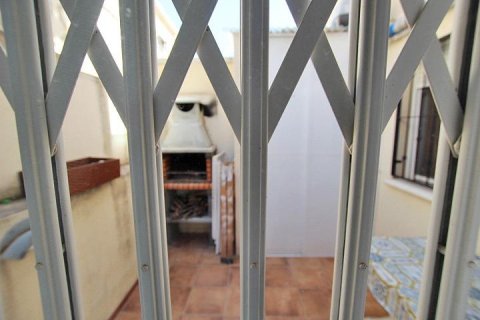 Продажа бунгало в Гуардамар-дель-Сегура, Аликанте, Испания 2 спальни, 86м2 №190030 - фото 15