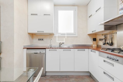 Dzīvoklis pārdošanā Barcelona, Spānijā 4 istabas, 128 m2 Nr. 168941 - attēls 17