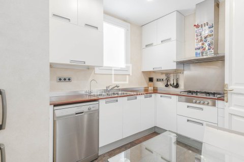 Dzīvoklis pārdošanā Barcelona, Spānijā 4 istabas, 128 m2 Nr. 168941 - attēls 19