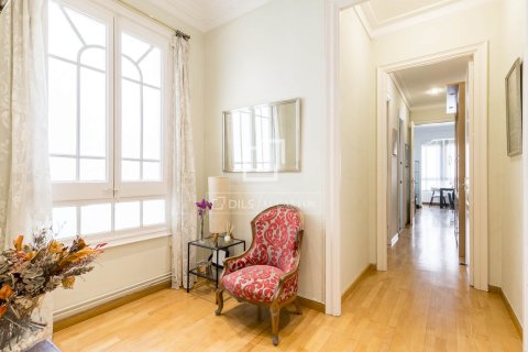 Dzīvoklis pārdošanā Barcelona, Spānijā 4 istabas, 128 m2 Nr. 168941 - attēls 15