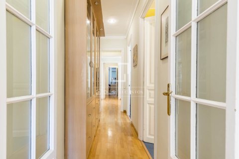 Dzīvoklis pārdošanā Barcelona, Spānijā 4 istabas, 128 m2 Nr. 168941 - attēls 22