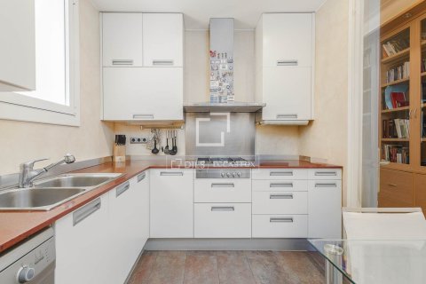 Dzīvoklis pārdošanā Barcelona, Spānijā 4 istabas, 128 m2 Nr. 168941 - attēls 16