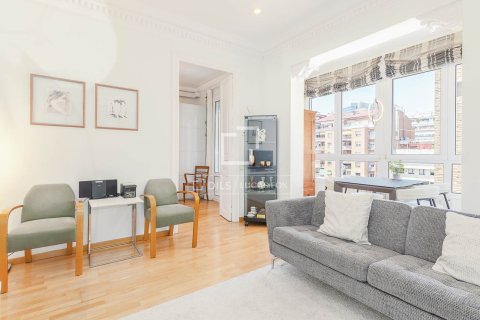 Dzīvoklis pārdošanā Barcelona, Spānijā 4 istabas, 128 m2 Nr. 168941 - attēls 2