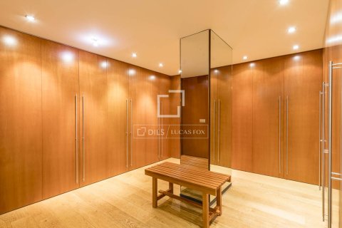 Dzīvoklis pārdošanā Barcelona, Spānijā 1 istaba, 290 m2 Nr. 168940 - attēls 9