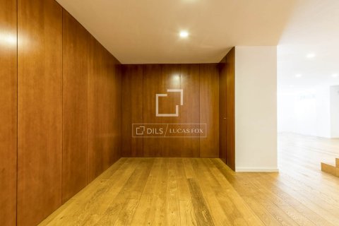 Dzīvoklis pārdošanā Barcelona, Spānijā 1 istaba, 290 m2 Nr. 168940 - attēls 30