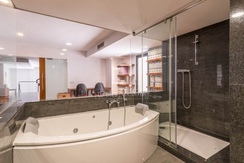 Dzīvoklis pārdošanā Barcelona, Spānijā 1 istaba, 290 m2 Nr. 168940 - attēls 15