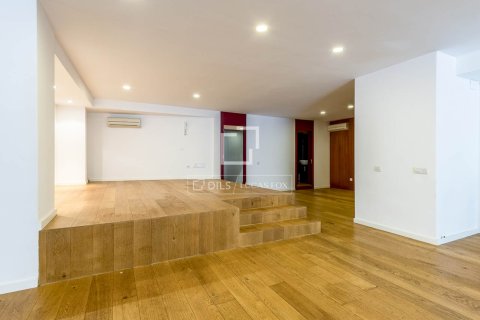 Dzīvoklis pārdošanā Barcelona, Spānijā 1 istaba, 290 m2 Nr. 168940 - attēls 6