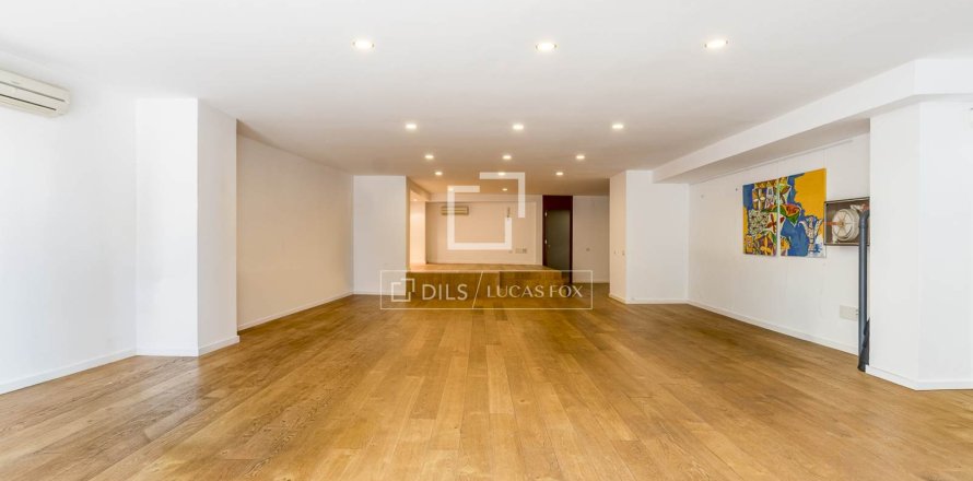 Dzīvoklis Barcelona, Spānijā 1 istaba, 290 m2 Nr. 168940