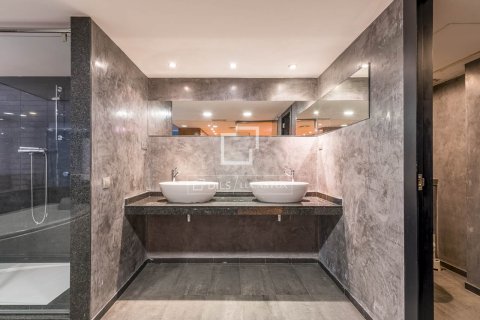 Dzīvoklis pārdošanā Barcelona, Spānijā 1 istaba, 290 m2 Nr. 168940 - attēls 12