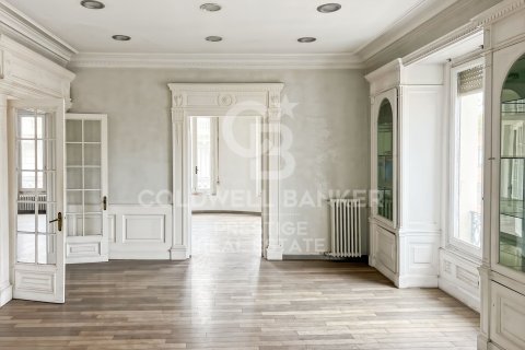 Lägenhet i Barcelona, Spanien 5 sovrum, 362 kvm. Nr. 158231