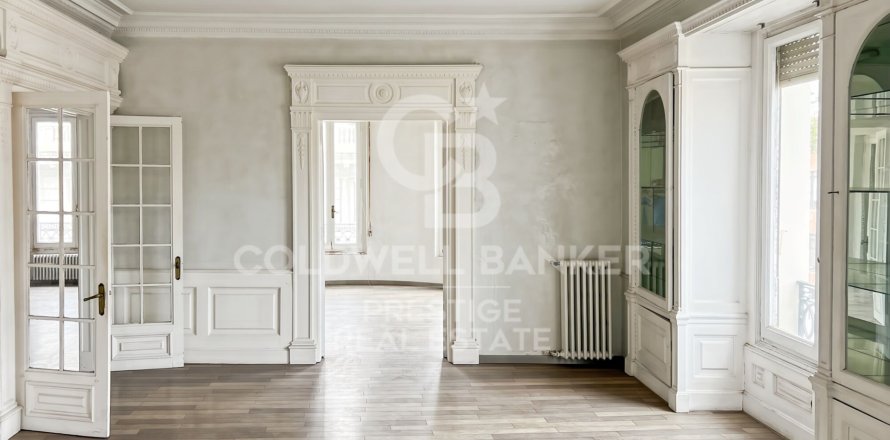 Lägenhet i Barcelona, Spanien 5 sovrum, 362 kvm. Nr. 158231