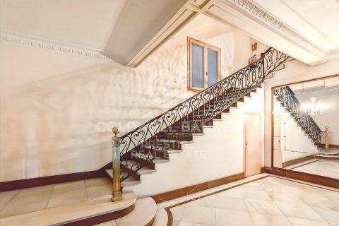 Lägenhet till salu i Barcelona, Spanien 5 sovrum, 362 kvm. Nr. 158231 - foto 12