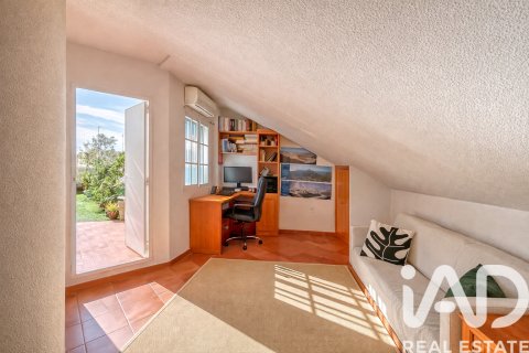 Townhouse for sale in San Vicente del Raspeig, Alicante, Spain 4 bedrooms, 196 sq.m. No. 193562 - photo 18