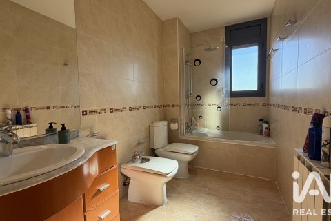 Dom w Juneda, Lleida, Hiszpania 3 sypialnie, 205 mkw. nr 195846 – zdjęcie 23