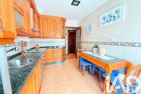 Apartment in Gijon, Asturias, Spain 3 bedrooms, 76 sq.m. No. 184689