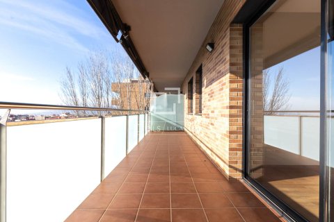 Wohnung zur Miete in Esplugues de Llobregat, Barcelona, Spanien 4 Schlafzimmer, 123 m2 Nr. 150236 - Foto 2