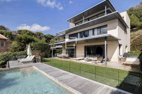 Villa in Barcelona, Spanien 5 Schlafzimmer, 580 m2 Nr. 150231