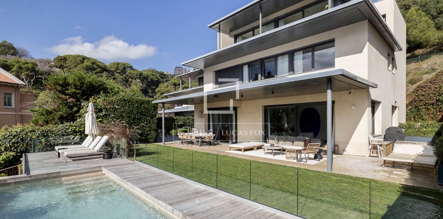 Villa in Barcelona, Spanien 5 Schlafzimmer, 580 m2 Nr. 150231