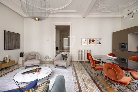 Huoneisto myytävänä Barcelona, Espanja, 3 makuuhuonetta, 170 m2 No. 192813 - kuva 7