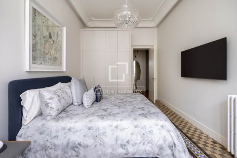 Huoneisto myytävänä Barcelona, Espanja, 3 makuuhuonetta, 170 m2 No. 192813 - kuva 16