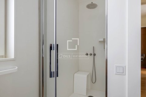 Huoneisto myytävänä Barcelona, Espanja, 3 makuuhuonetta, 170 m2 No. 192813 - kuva 13