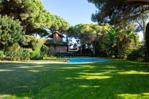 Villa till salu i Sant Andreu de Llavaneres, Barcelona, Spanien 7 sovrum, 726 kvm. Nr. 192819 - foto 10