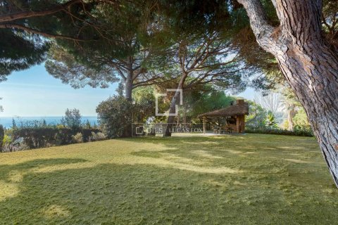 Villa till salu i Sant Andreu de Llavaneres, Barcelona, Spanien 7 sovrum, 726 kvm. Nr. 192819 - foto 8