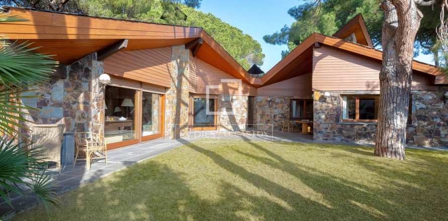 Villa i Sant Andreu de Llavaneres, Barcelona, Spanien 7 sovrum, 726 kvm. Nr. 192819