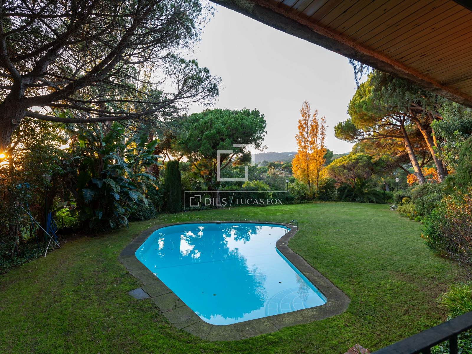 Villa à Sant Andreu de Llavaneres, Barcelona, Espagne 7 chambres, 726 m2 No. 192819