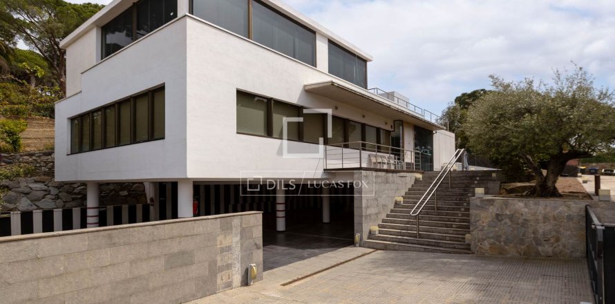 Villa en Cabrils, Barcelona, España 2 dormitorios, 459 m2 No. 192818