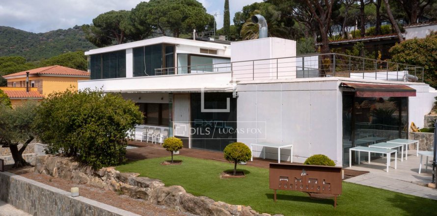 Huvila Cabrils, Barcelona, Espanja 2 makuuhuonetta, 459 m2 No. 192818