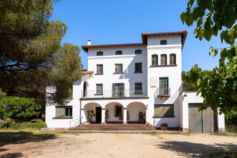Finca myytävänä Alella, Barcelona, Espanja, 10 makuuhuonetta, 922 m2 No. 192815 - kuva 2