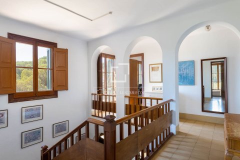 Finca myytävänä Alella, Barcelona, Espanja, 10 makuuhuonetta, 922 m2 No. 192815 - kuva 27