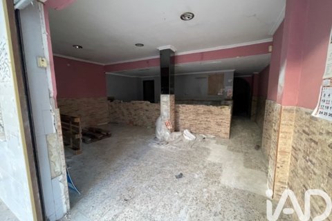 Liikekiinteistö myytävänä Sevilla, Seville, Espanja , 102 m2 No. 185536 - kuva 4
