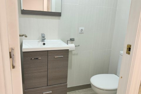 Apartment à louer à Alicante, Espagne, 2 chambres, 240 m2 No. 149396 - photo 26