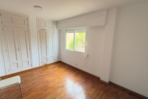 Apartment à louer à Alicante, Espagne, 2 chambres, 240 m2 No. 149396 - photo 19