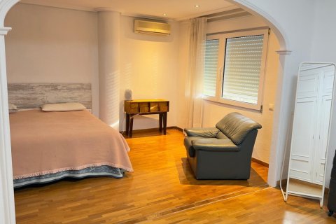 Apartment à louer à Alicante, Espagne, 2 chambres, 240 m2 No. 149396 - photo 10