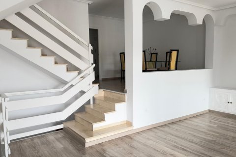 Apartment à louer à Alicante, Espagne, 2 chambres, 240 m2 No. 149396 - photo 4