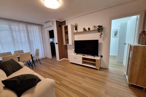 Apartment à Torrevieja, Alicante, Espagne 71 m2 No. 149393