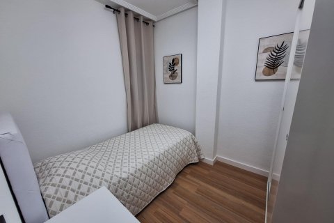 Apartment à louer à Torrevieja, Alicante, Espagne, 71 m2 No. 149393 - photo 11