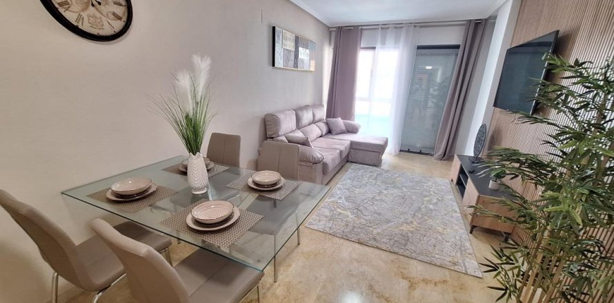 Apartment à Torrevieja, Alicante, Espagne 105 m2 No. 149394