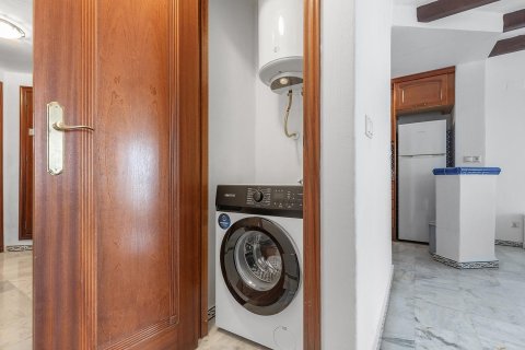 Apartment for sale in Torrevieja, Alicante, Spain 1 bedroom, 66 sq.m. No. 149397 - photo 10