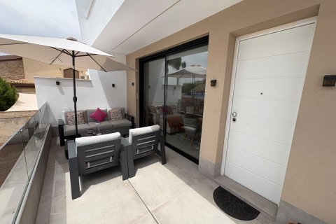 Huoneisto myytävänä San Pedro del Pinatar, Murcia, Espanja, 3 makuuhuonetta, 83 m2 No. 194513 - kuva 7