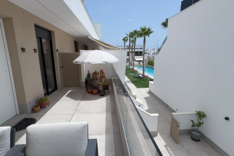 Huoneisto myytävänä San Pedro del Pinatar, Murcia, Espanja, 3 makuuhuonetta, 83 m2 No. 194513 - kuva 6