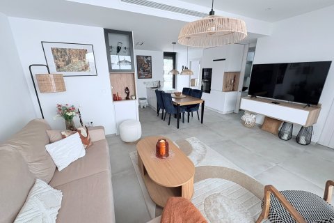 Huoneisto myytävänä San Pedro del Pinatar, Murcia, Espanja, 3 makuuhuonetta, 83 m2 No. 194513 - kuva 3
