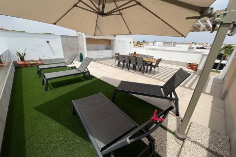 Huoneisto myytävänä San Pedro del Pinatar, Murcia, Espanja, 3 makuuhuonetta, 83 m2 No. 194513 - kuva 8