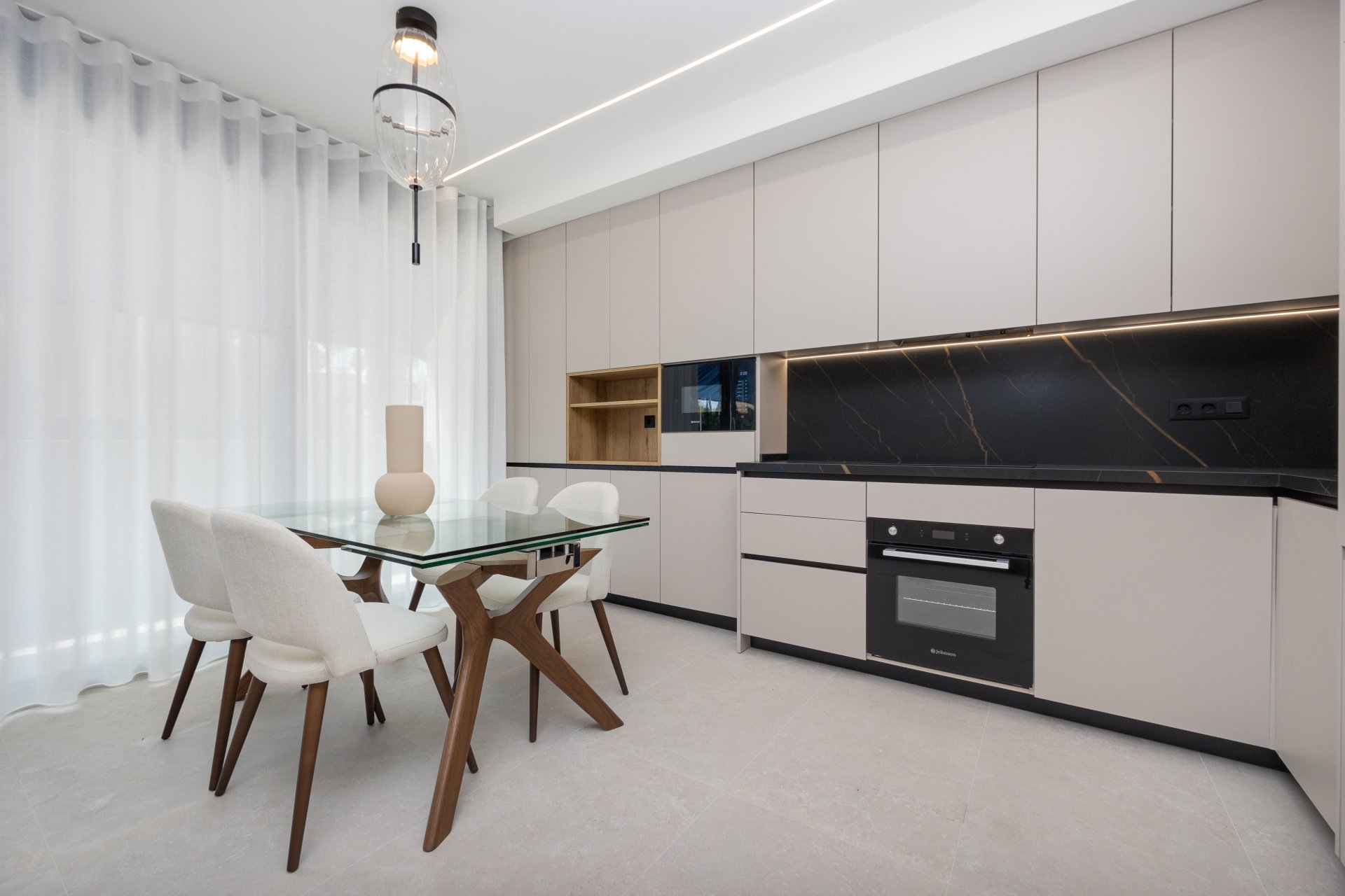 Apartment in Guardamar del Segura, Alicante, Spain 2 bedrooms,  No. 173948
